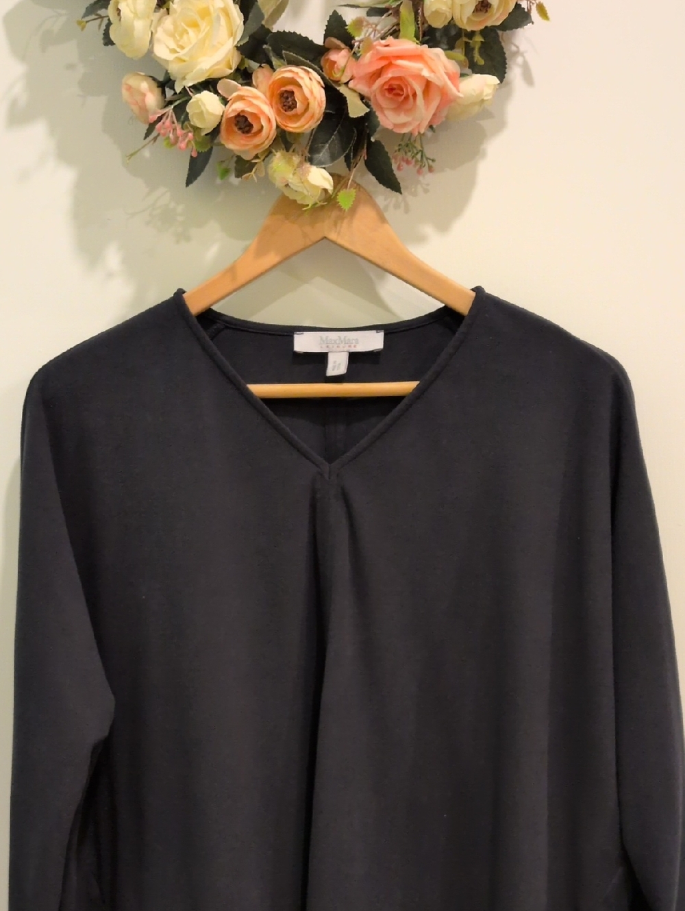 MaxMara Black V-Neck Long Sleeve Top Black - XL